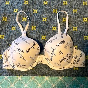 VS tshirt bra